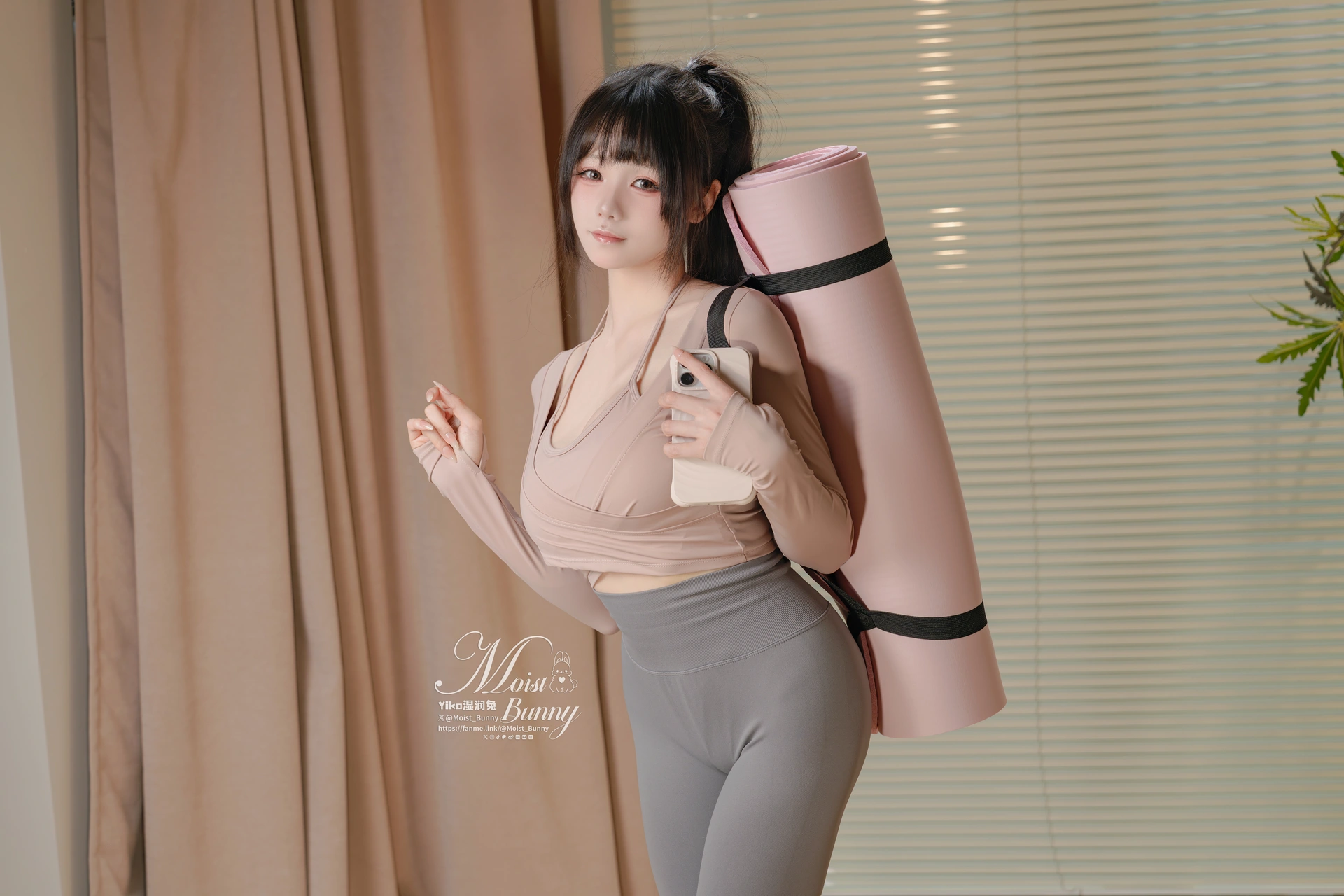 咬一口兔娘(Yiko湿润兔) – NO.236 25.6月作品 上门私教课 2